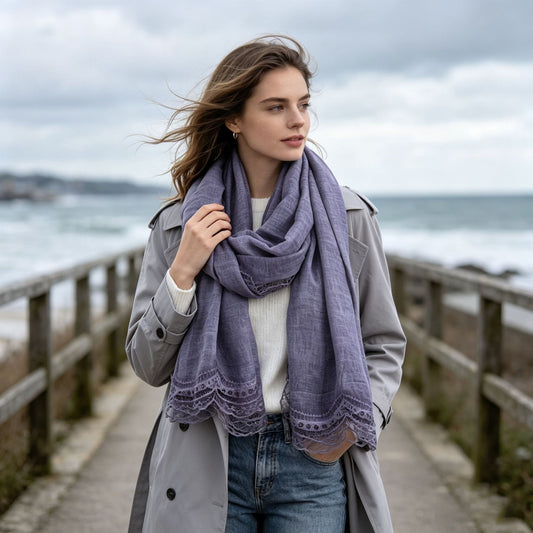 VELYORA — Étole en coton bordée de dentelle – Femme, photographie du produit
